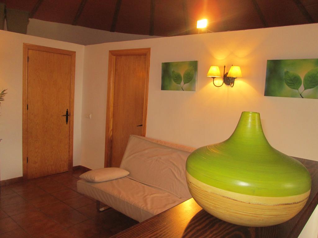 Chozos De La Dehesa Aparthotel La Roca de la Sierra Exterior foto
